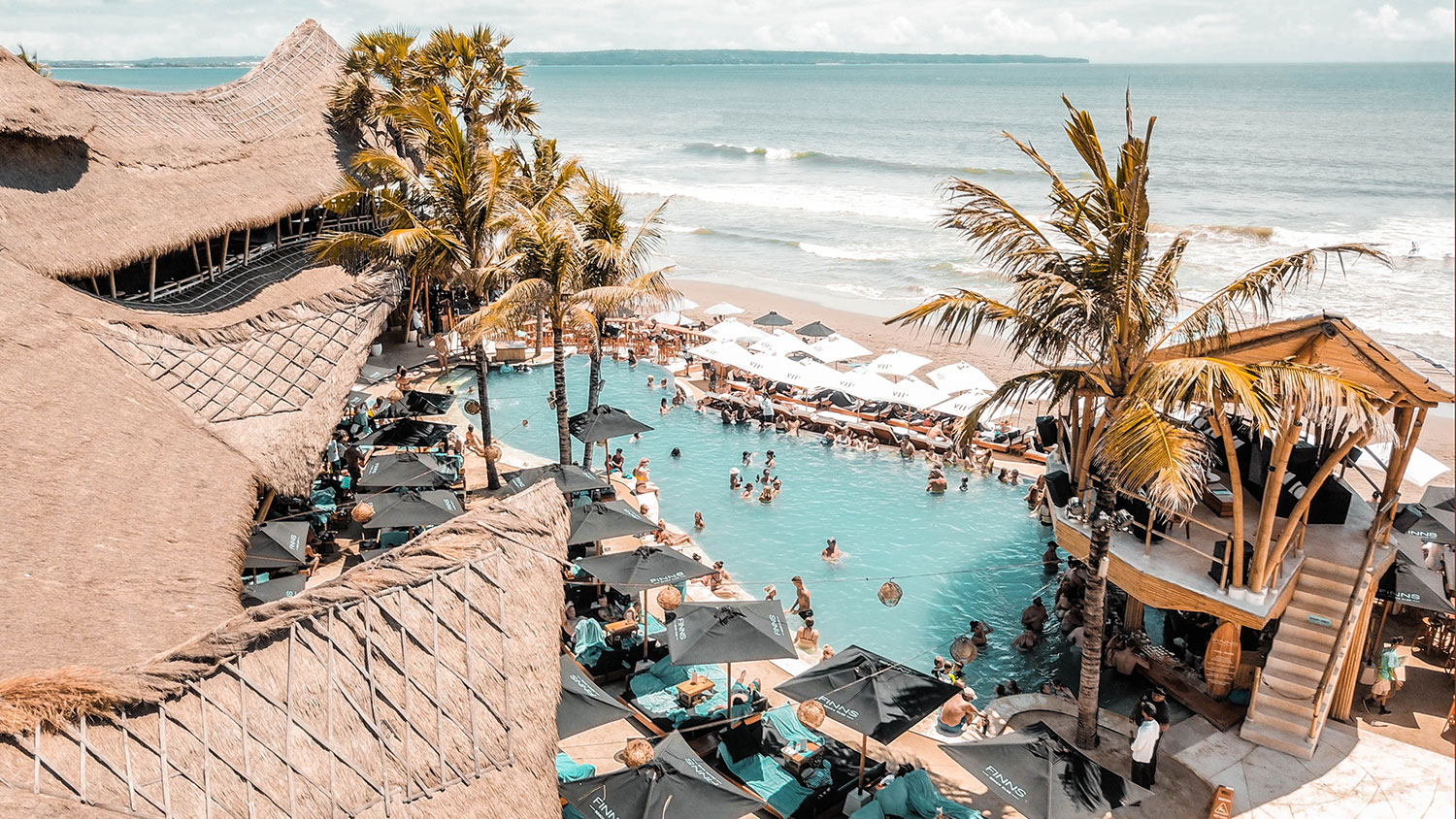 Finns Beach Club tại Canggu đang làm điểm nóng thu hút khách du lịch tại Bali @finnsbeachclub