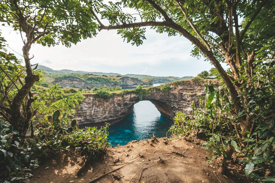 Khu vực biển Broken Beach là điểm thăm quan nổi bật trong chuyến tour Nusa Penida @jackson.groves