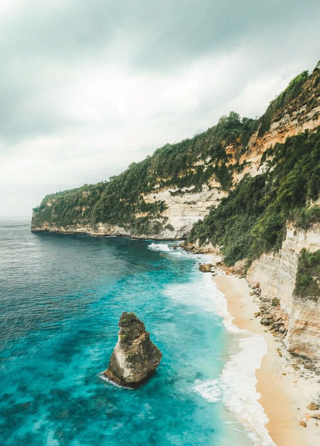 Một bãi biển đẹp khác trên đảo - Suwehan @jackson.groves 