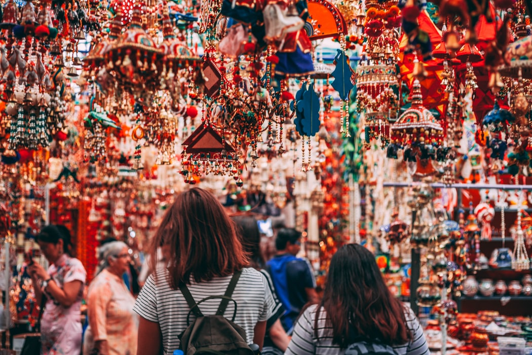 Khu mua sắm rực rỡ sắc màu ở Little India - Singapore @charlpost